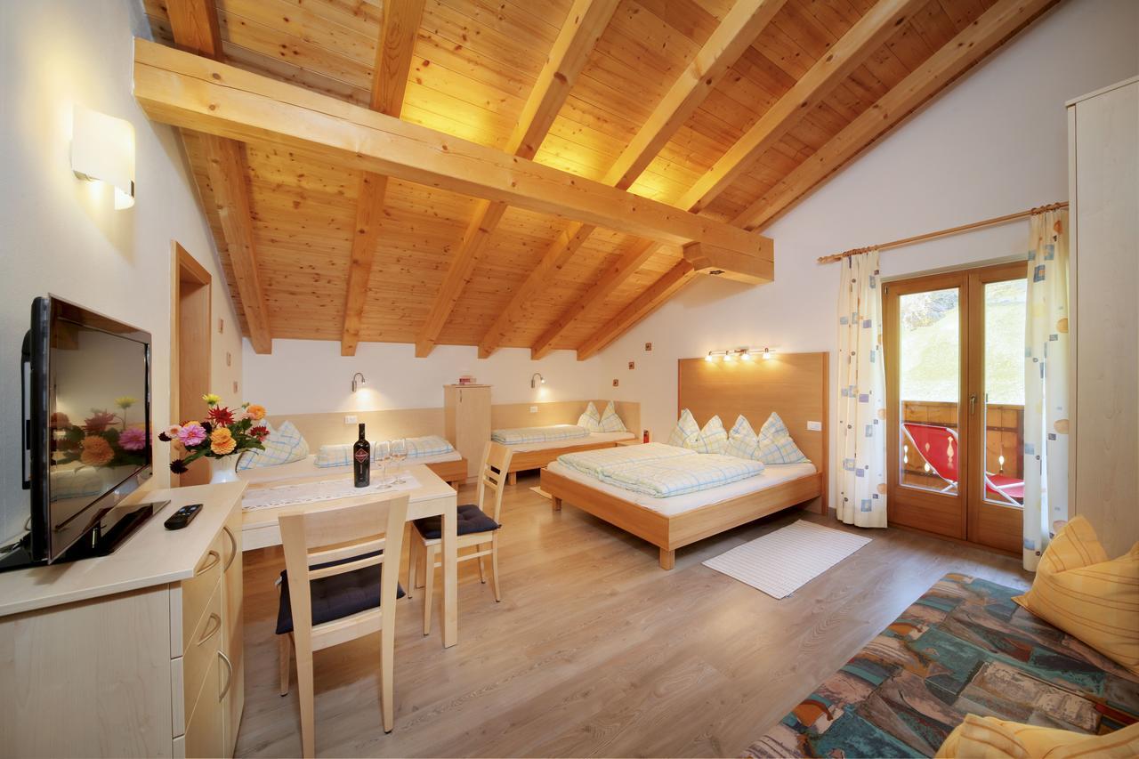 Gasthof Trausberg Corvara in Passiria Exteriör bild